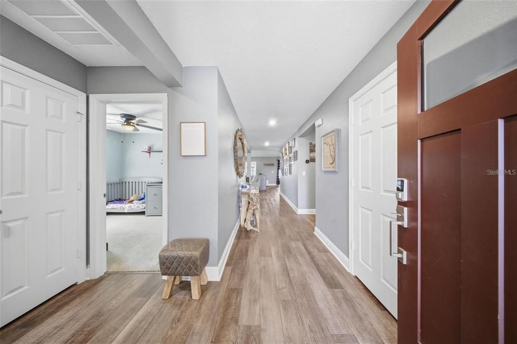 For Rent: $2,000 (3 beds, 2 baths, 1965 Square Feet)