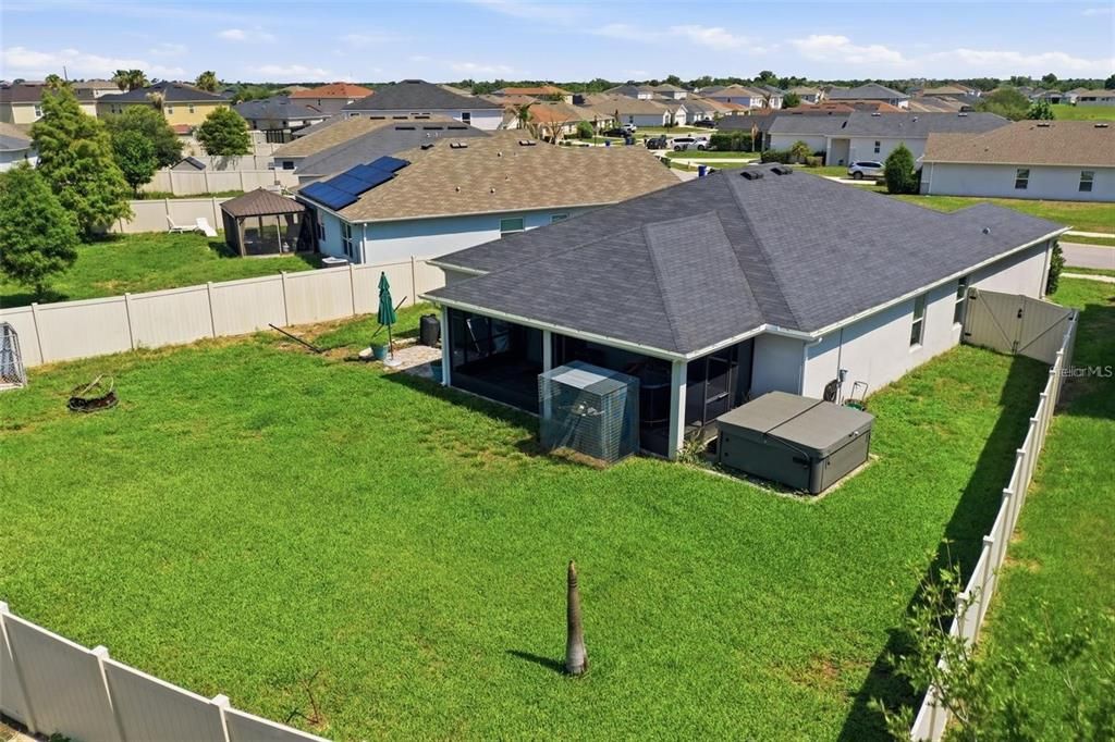 For Rent: $2,000 (3 beds, 2 baths, 1965 Square Feet)