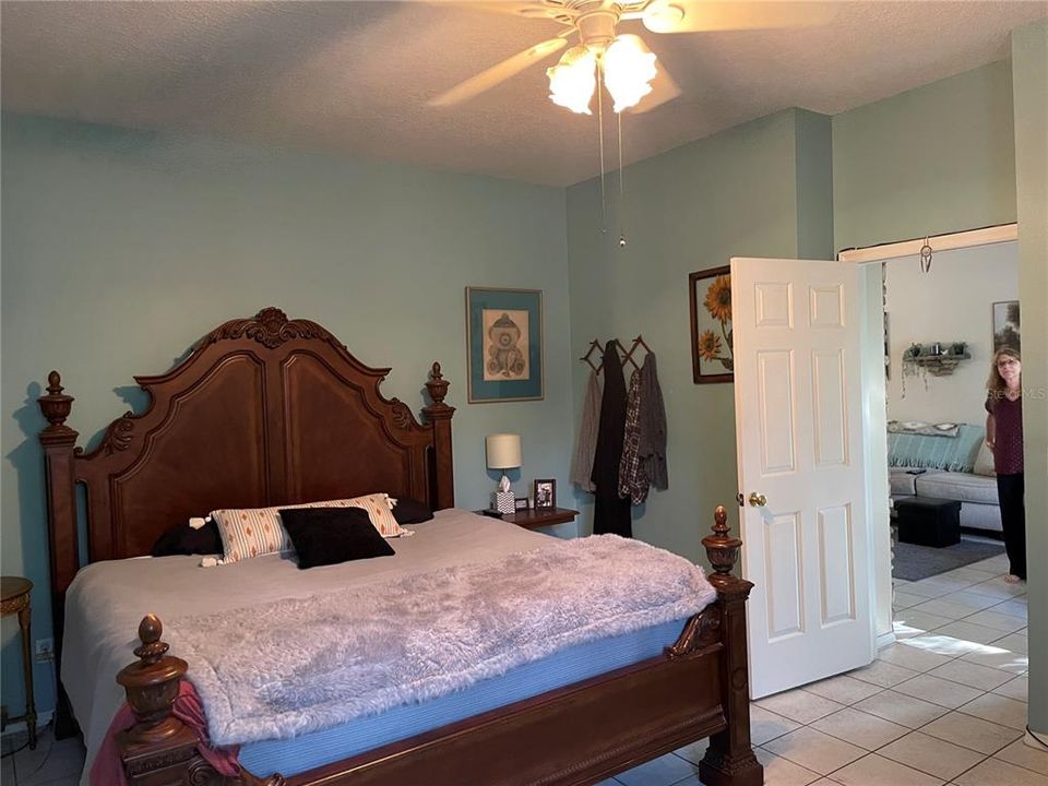 For Sale: $510,000 (3 beds, 2 baths, 1978 Square Feet)
