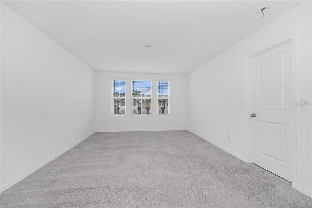 For Sale: $296,000 (3 beds, 2 baths, 1624 Square Feet)
