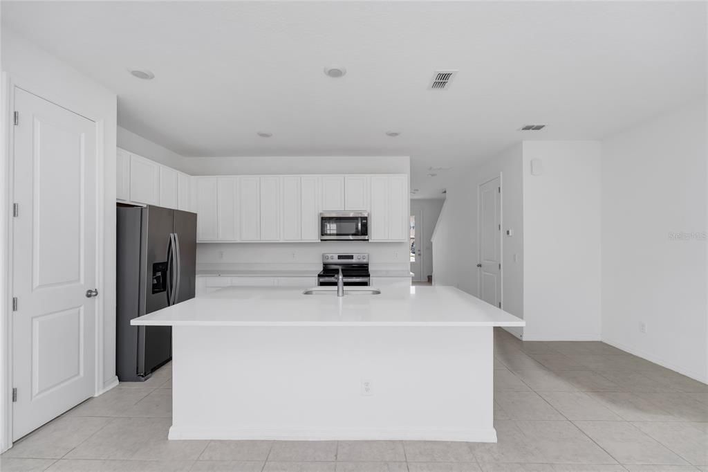 For Sale: $296,000 (3 beds, 2 baths, 1624 Square Feet)