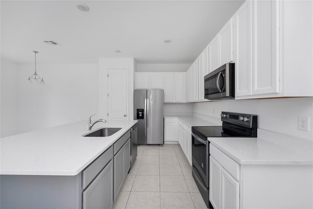 For Sale: $296,000 (3 beds, 2 baths, 1624 Square Feet)