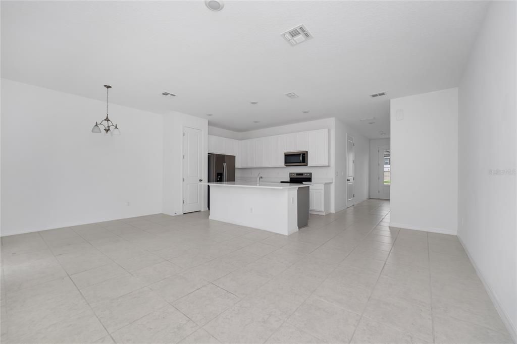 For Sale: $296,000 (3 beds, 2 baths, 1624 Square Feet)