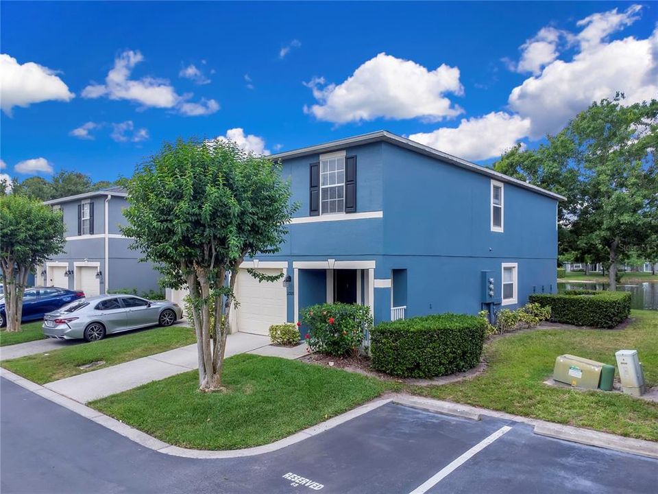 For Rent: $2,300 (3 beds, 2 baths, 1889 Square Feet)