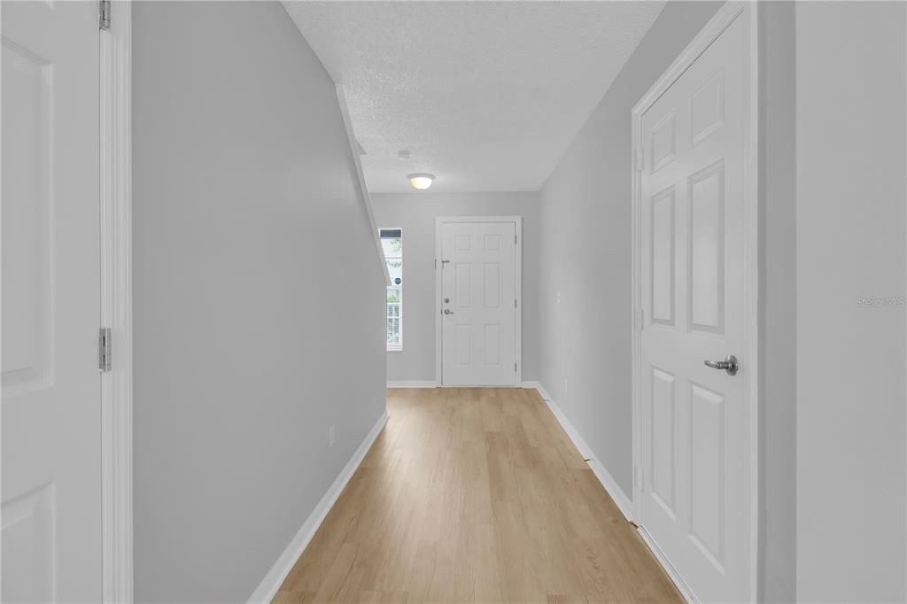 For Rent: $2,300 (3 beds, 2 baths, 1889 Square Feet)