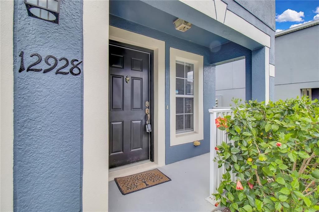 For Rent: $2,300 (3 beds, 2 baths, 1889 Square Feet)