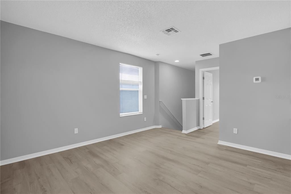 For Rent: $2,300 (3 beds, 2 baths, 1889 Square Feet)