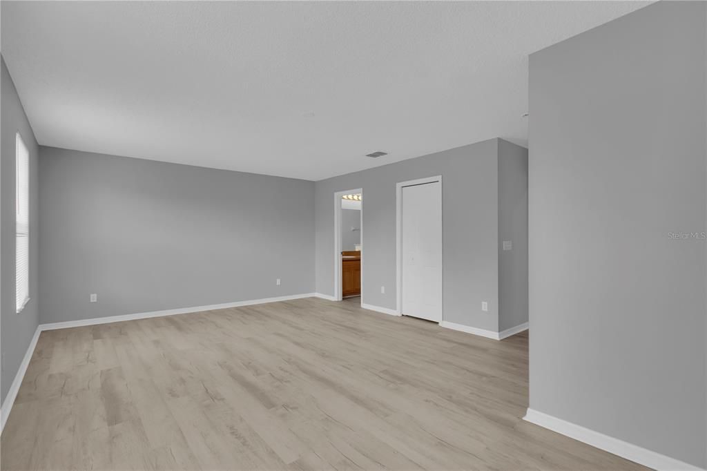 For Rent: $2,300 (3 beds, 2 baths, 1889 Square Feet)