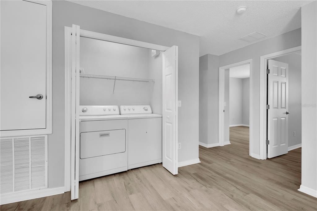For Rent: $2,300 (3 beds, 2 baths, 1889 Square Feet)