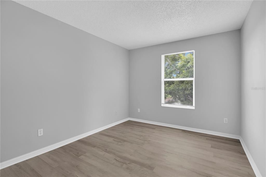 For Rent: $2,300 (3 beds, 2 baths, 1889 Square Feet)