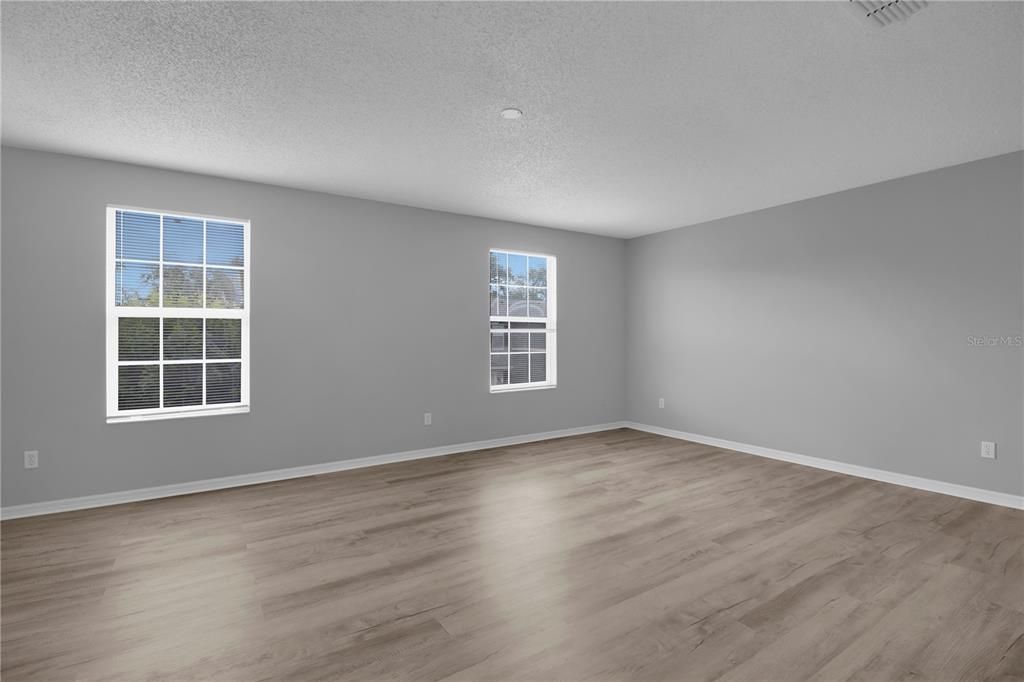 For Rent: $2,300 (3 beds, 2 baths, 1889 Square Feet)