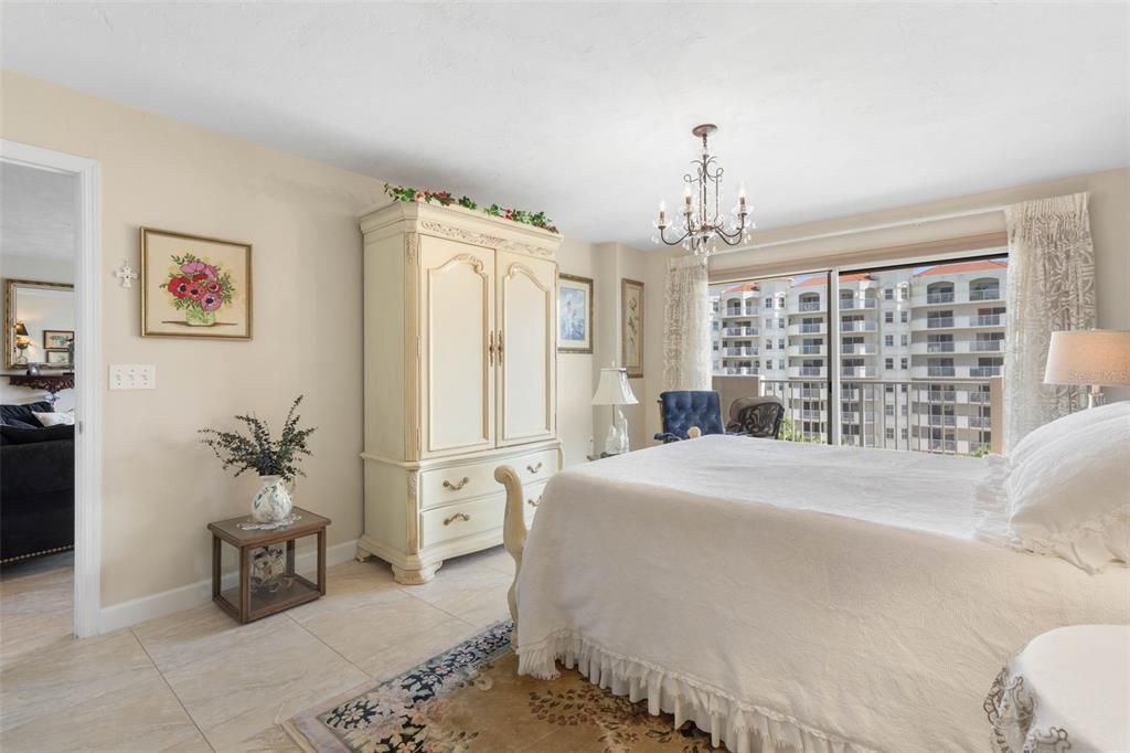 For Sale: $445,000 (2 beds, 2 baths, 1745 Square Feet)