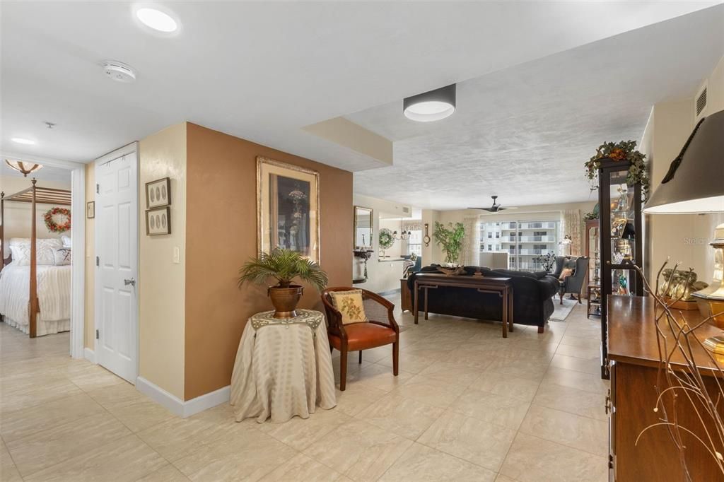 For Sale: $445,000 (2 beds, 2 baths, 1745 Square Feet)