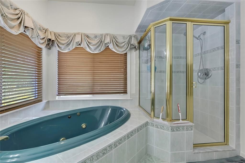 For Sale: $579,000 (4 beds, 3 baths, 3046 Square Feet)