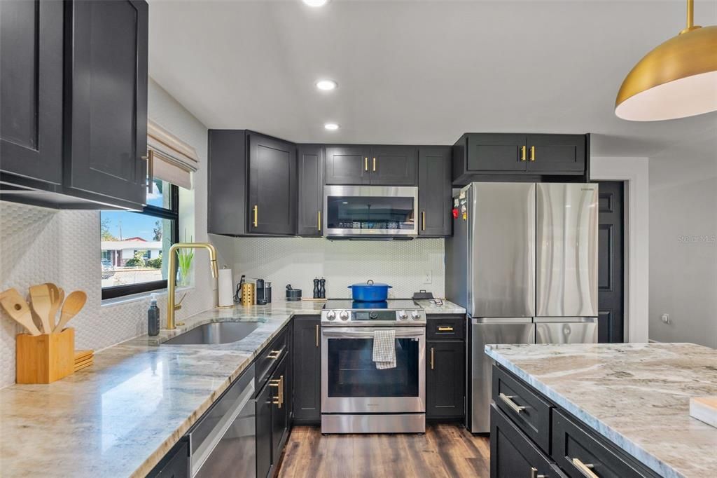 For Sale: $530,000 (3 beds, 2 baths, 1580 Square Feet)