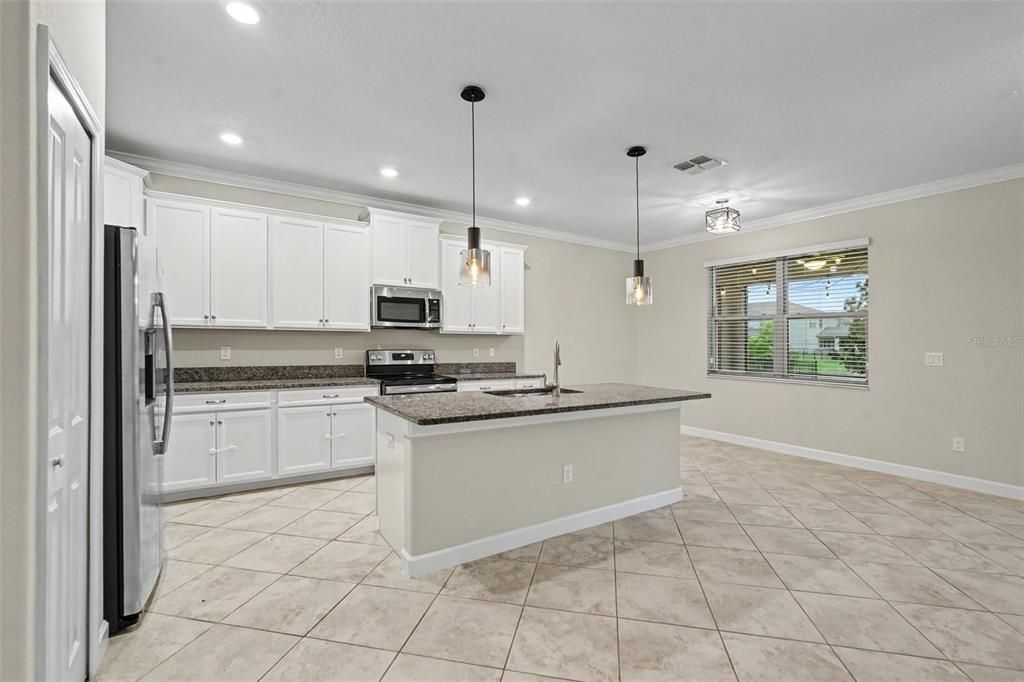 For Sale: $534,999 (4 beds, 3 baths, 2529 Square Feet)