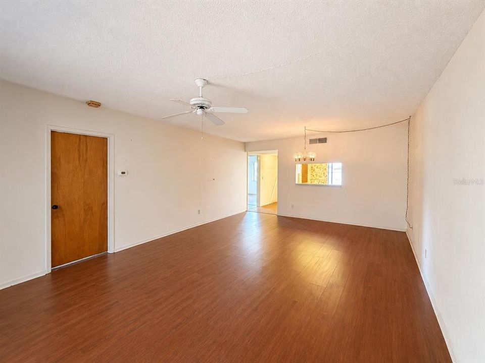 En Venta: $159,000 (2 camas, 2 baños, 1095 Pies cuadrados)