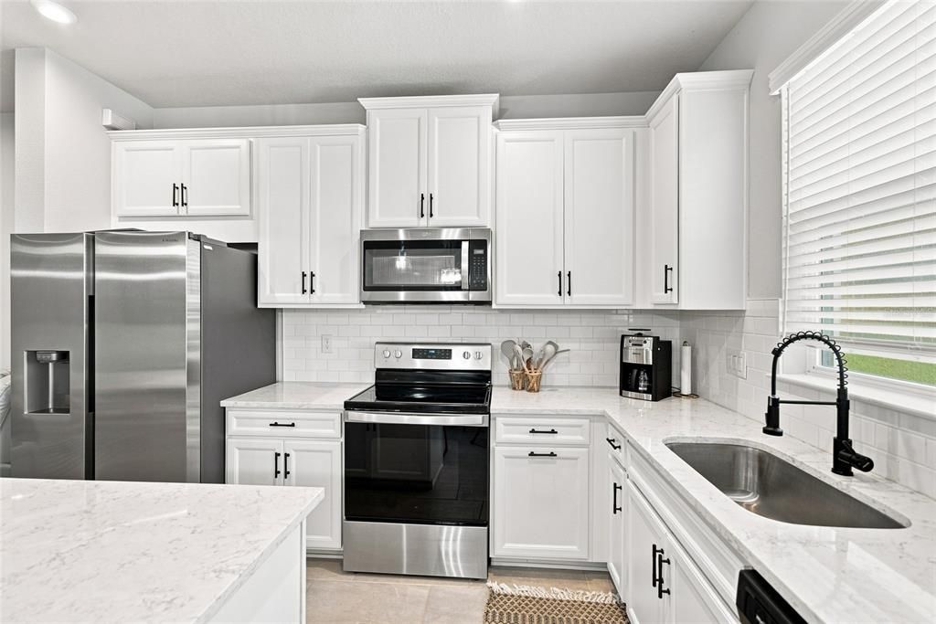 For Sale: $355,000 (3 beds, 2 baths, 1614 Square Feet)