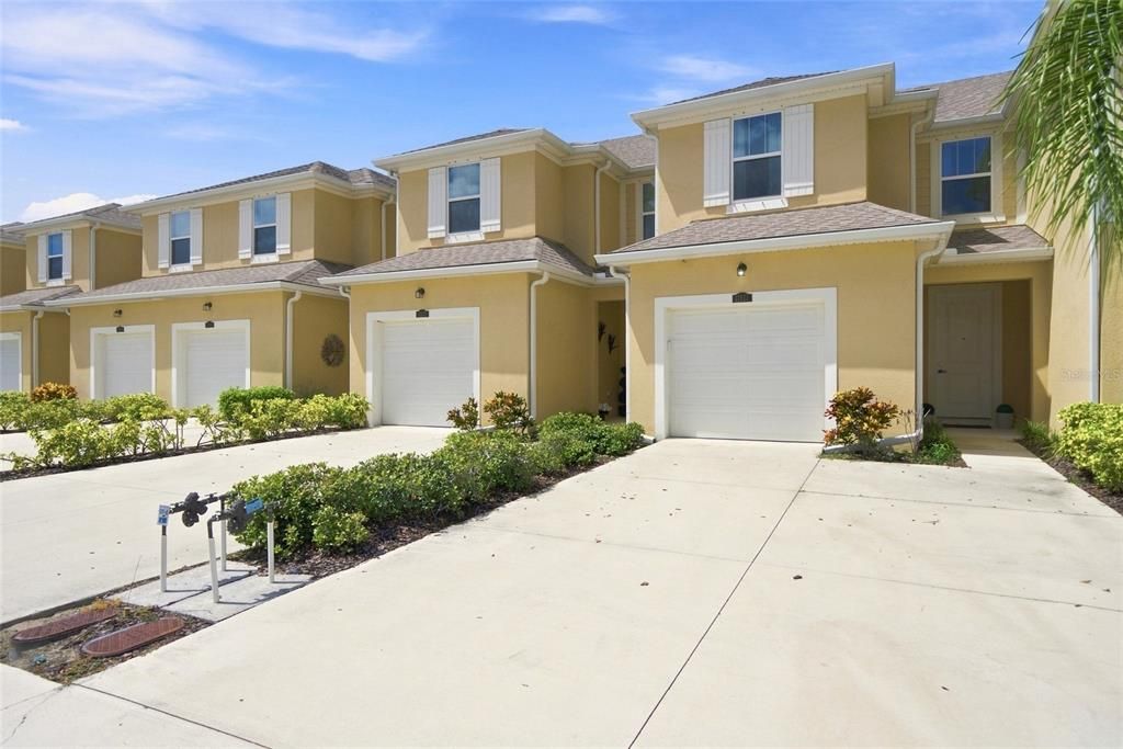 For Sale: $355,000 (3 beds, 2 baths, 1614 Square Feet)