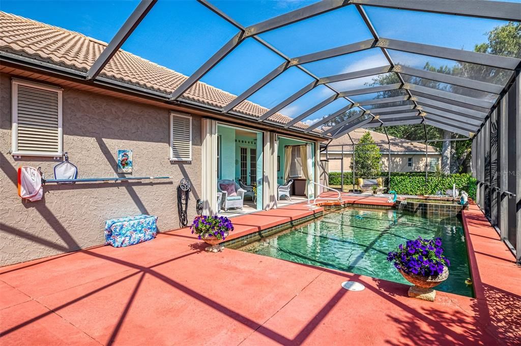 For Sale: $579,900 (4 beds, 2 baths, 2331 Square Feet)