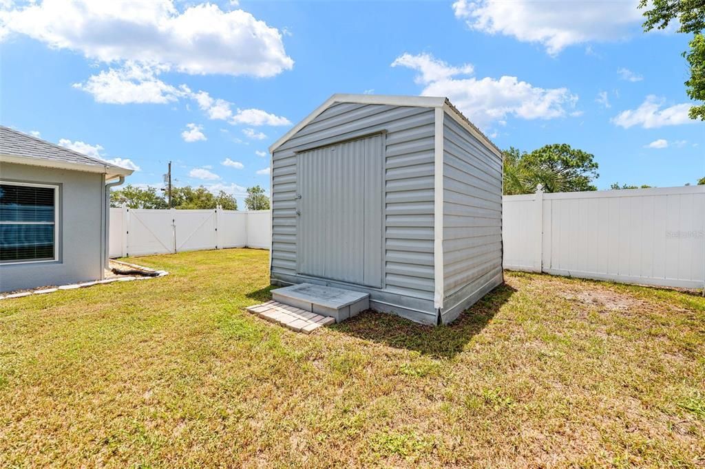 For Sale: $355,000 (4 beds, 2 baths, 2236 Square Feet)