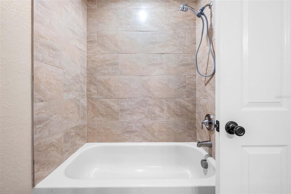 For Sale: $355,000 (4 beds, 2 baths, 2236 Square Feet)