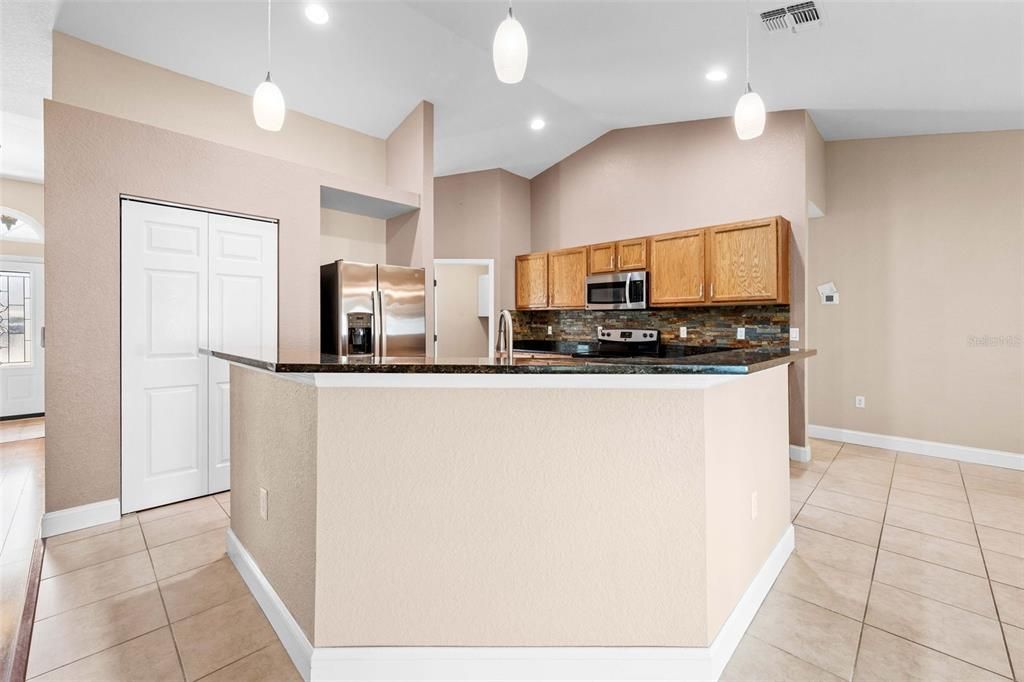 For Sale: $355,000 (4 beds, 2 baths, 2236 Square Feet)