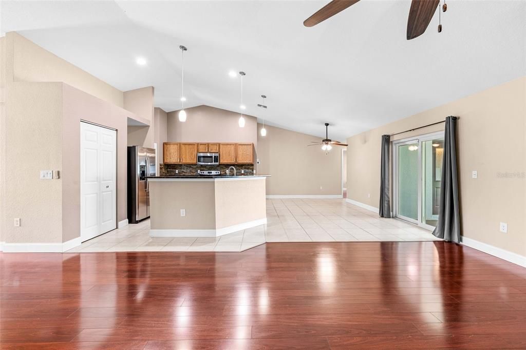 For Sale: $355,000 (4 beds, 2 baths, 2236 Square Feet)