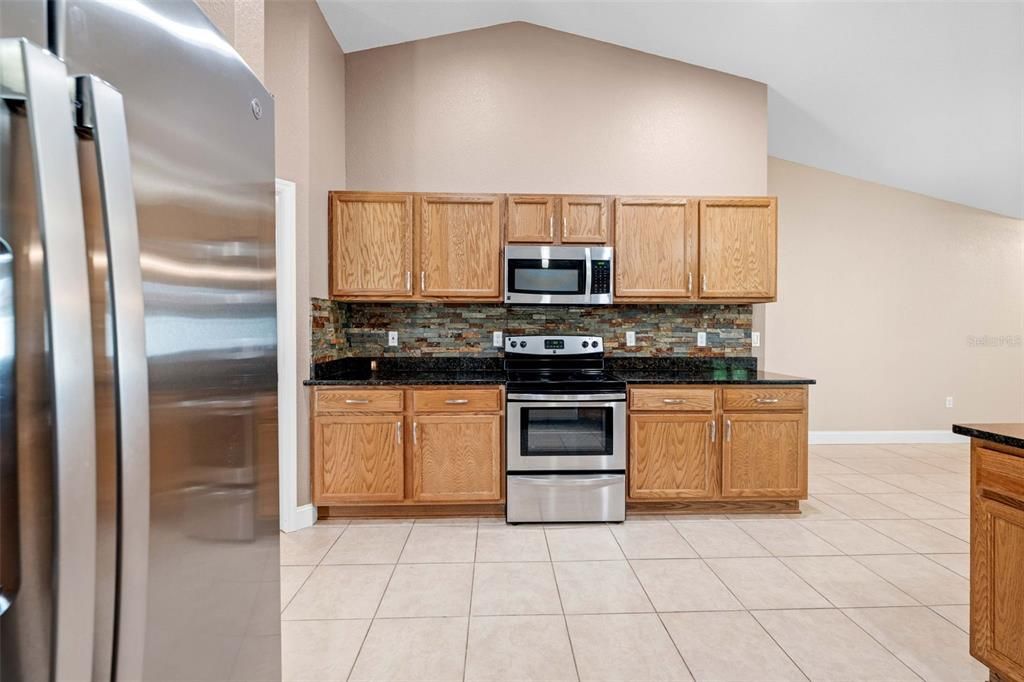For Sale: $355,000 (4 beds, 2 baths, 2236 Square Feet)