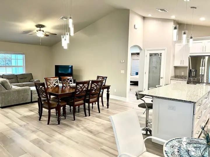 For Rent: $2,300 (3 beds, 2 baths, 1754 Square Feet)