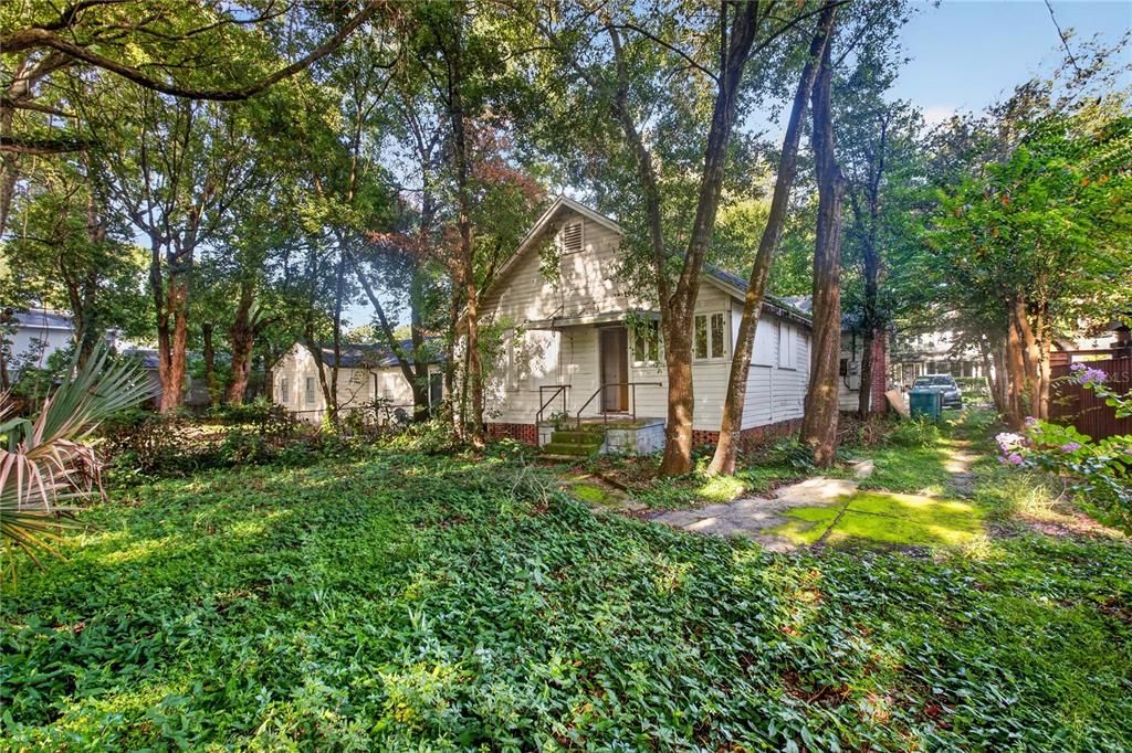For Sale: $319,000 (3 beds, 1 baths, 1210 Square Feet)