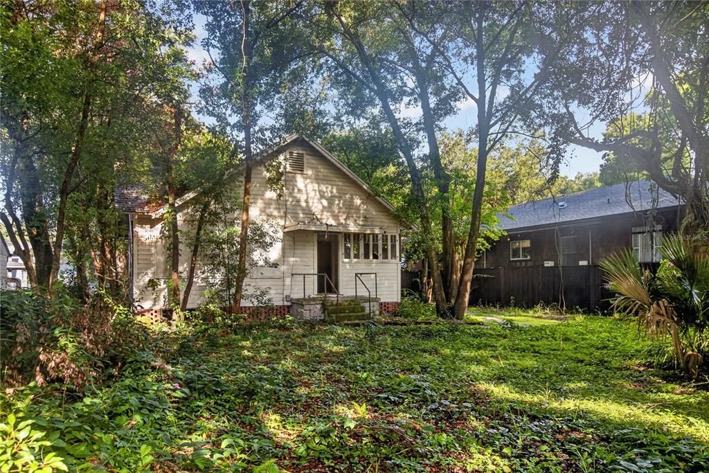 For Sale: $319,000 (3 beds, 1 baths, 1210 Square Feet)