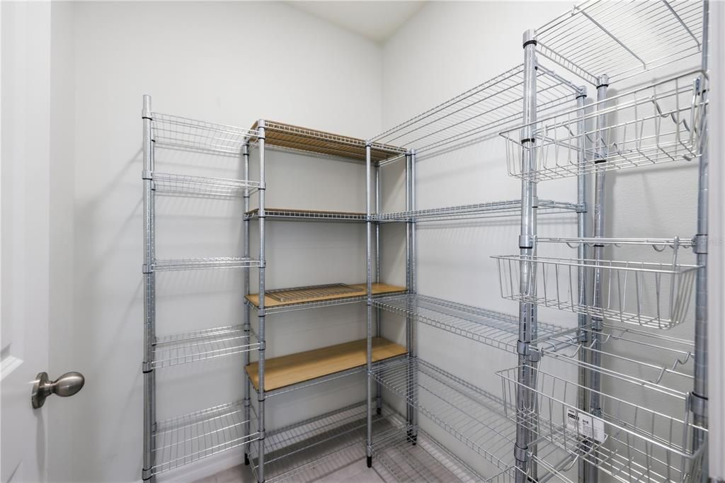 В аренду: $2,700 (5 спален, 3 ванн, 2447 Квадратных фут)
