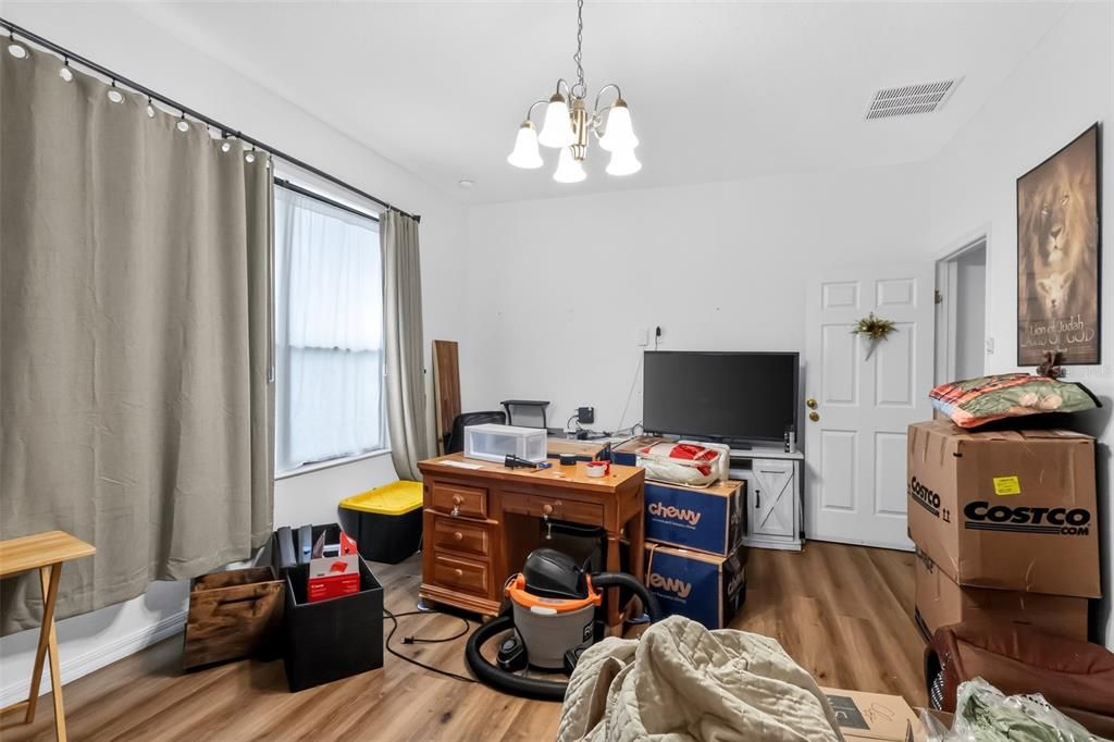 На продажу: $235,000 (2 спален, 2 ванн, 1341 Квадратных фут)