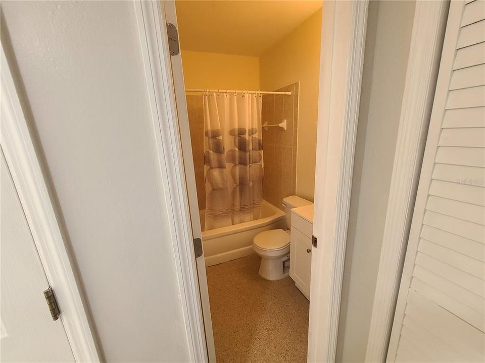 For Rent: $2,600 (3 beds, 2 baths, 1074 Square Feet)
