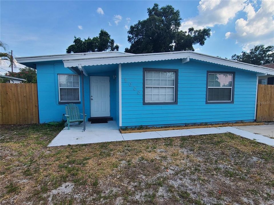 For Rent: $2,600 (3 beds, 2 baths, 1074 Square Feet)