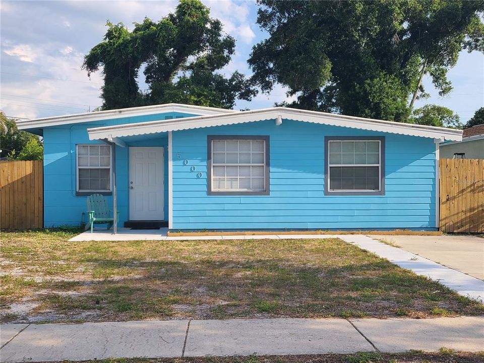 For Rent: $2,600 (3 beds, 2 baths, 1074 Square Feet)