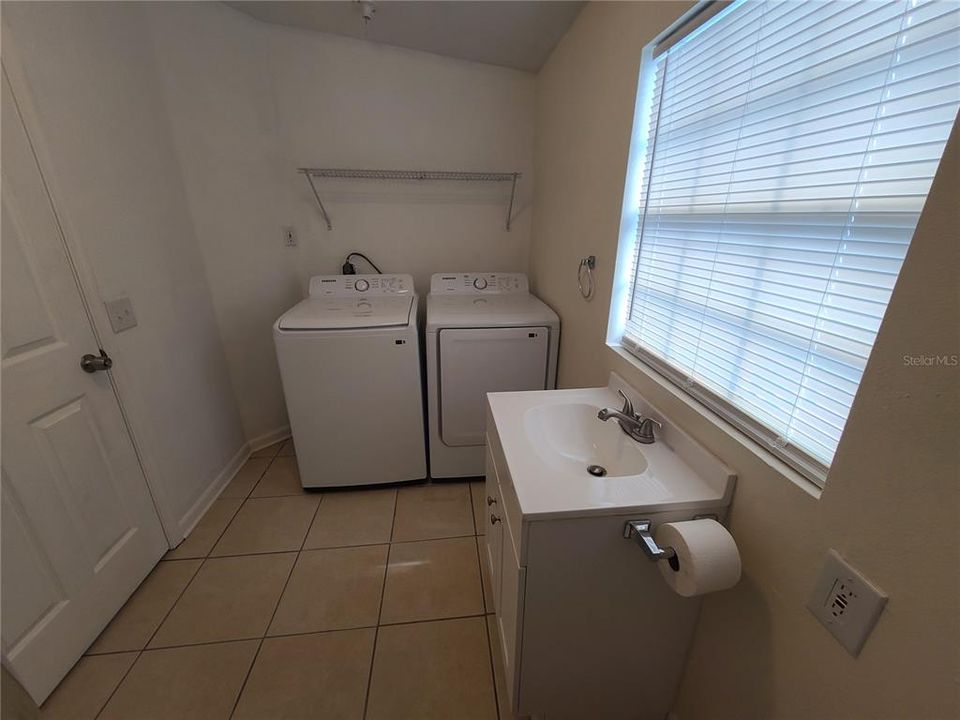 For Rent: $2,600 (3 beds, 2 baths, 1074 Square Feet)