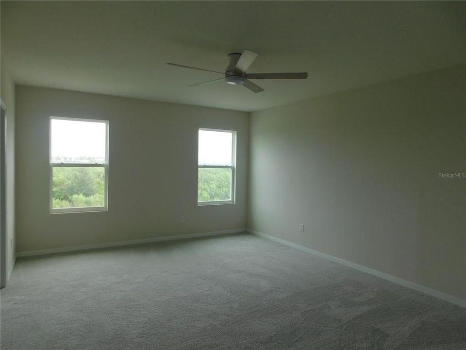 For Sale: $449,900 (4 beds, 3 baths, 2756 Square Feet)