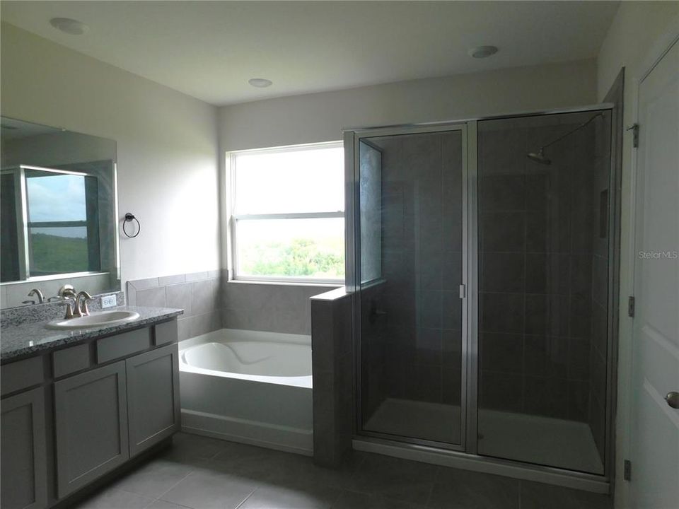For Sale: $449,900 (4 beds, 3 baths, 2756 Square Feet)