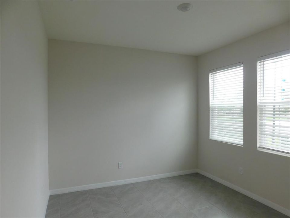 For Sale: $449,900 (4 beds, 3 baths, 2756 Square Feet)