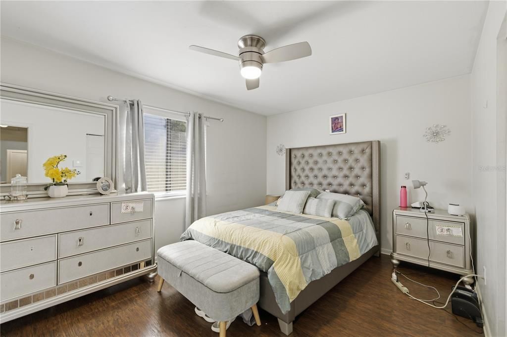 For Sale: $235,000 (3 beds, 2 baths, 1008 Square Feet)