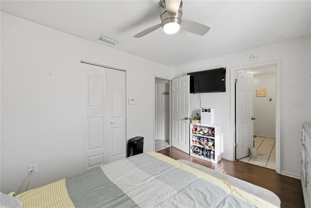 For Sale: $235,000 (3 beds, 2 baths, 1008 Square Feet)