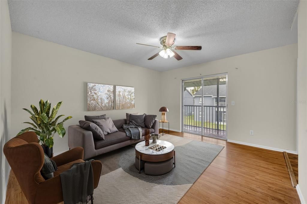 For Rent: $1,245 (2 beds, 2 baths, 1006 Square Feet)