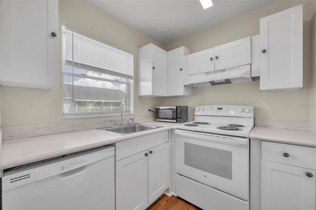 For Rent: $1,245 (2 beds, 2 baths, 1006 Square Feet)