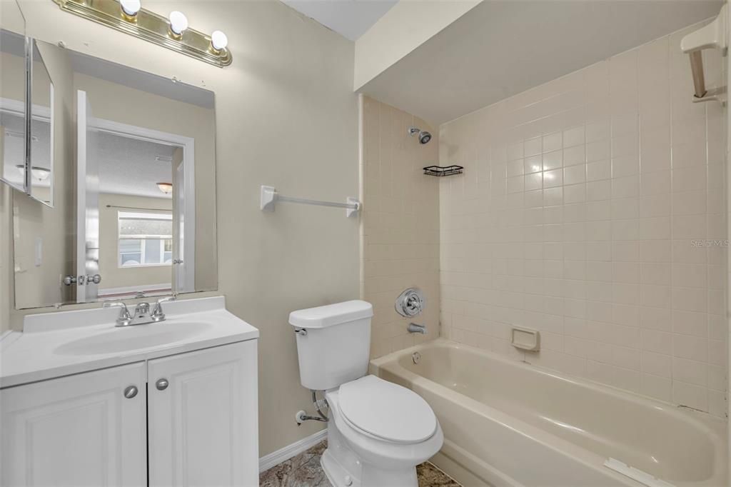 For Rent: $1,245 (2 beds, 2 baths, 1006 Square Feet)