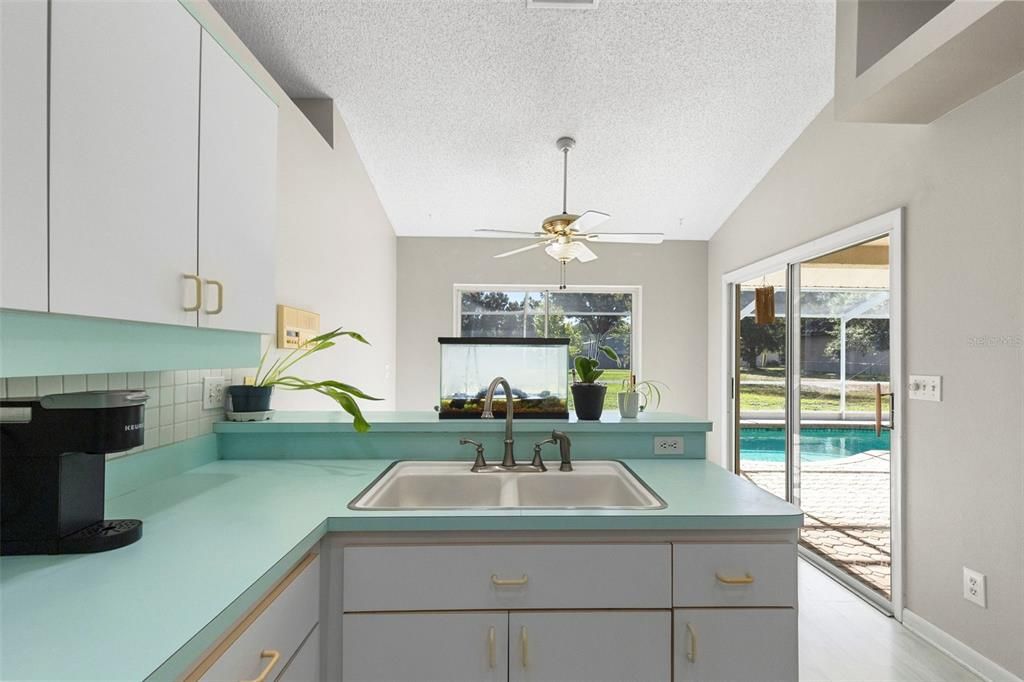 For Sale: $624,999 (3 beds, 2 baths, 1794 Square Feet)