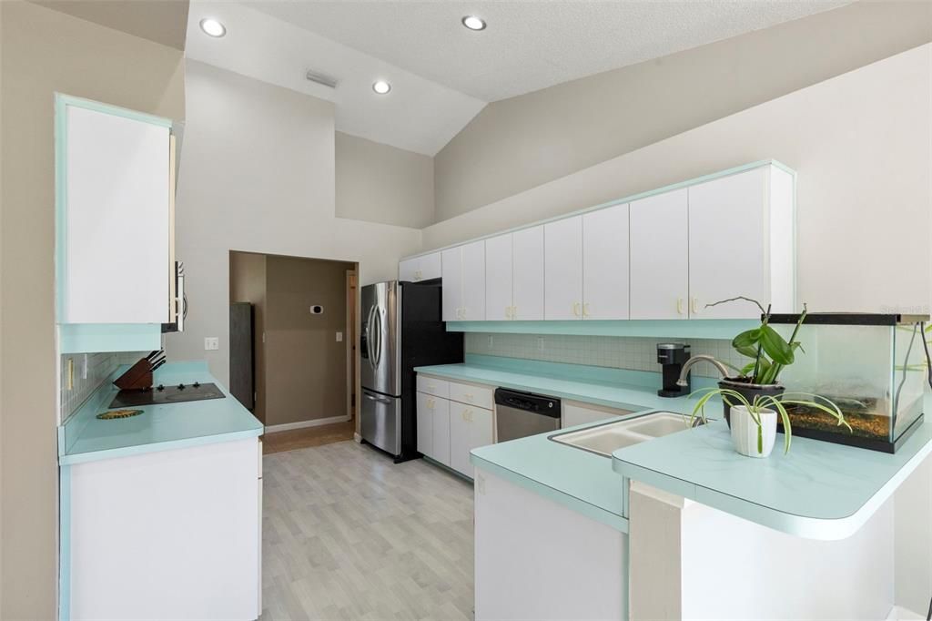 For Sale: $624,999 (3 beds, 2 baths, 1794 Square Feet)