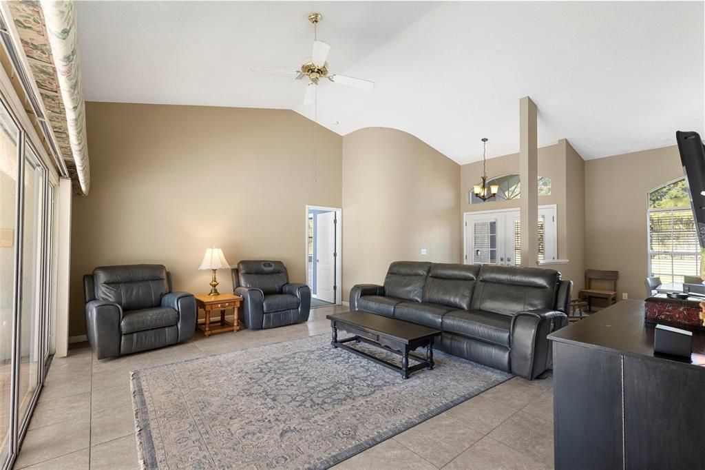 For Sale: $624,999 (3 beds, 2 baths, 1794 Square Feet)