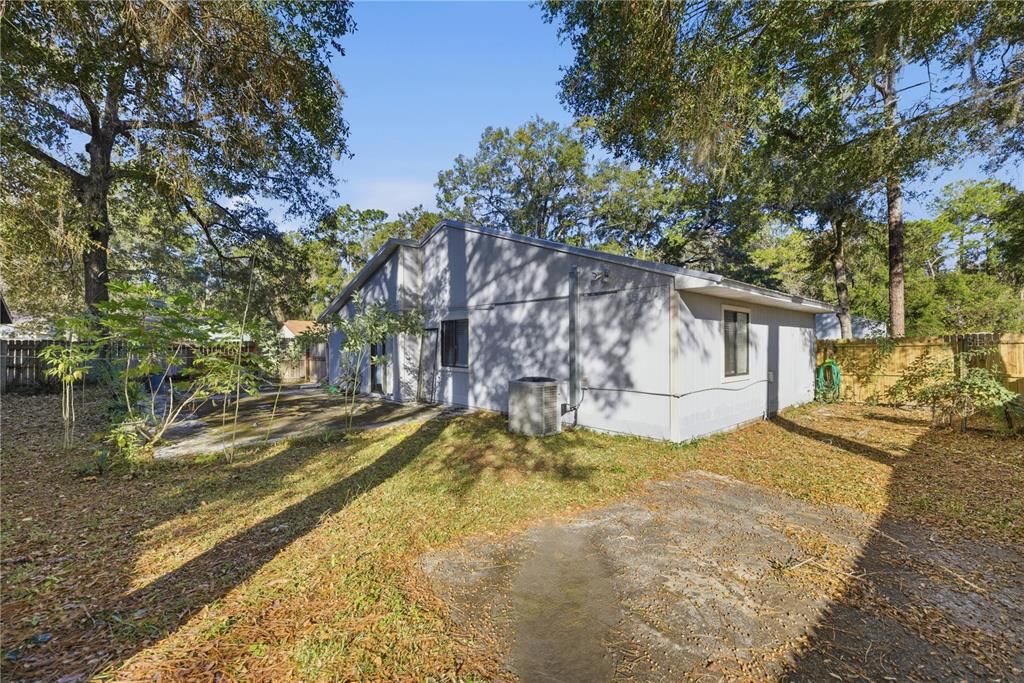 For Rent: $1,800 (3 beds, 2 baths, 1008 Square Feet)